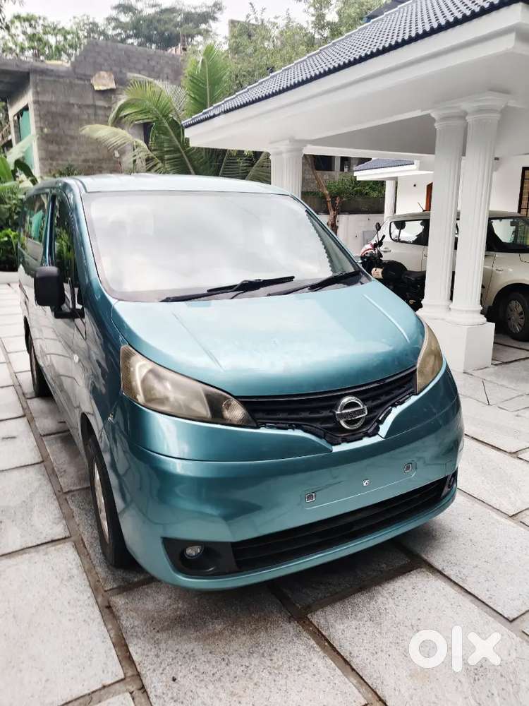 Nissan Evalia 2013 Diesel 50000 Km Driven