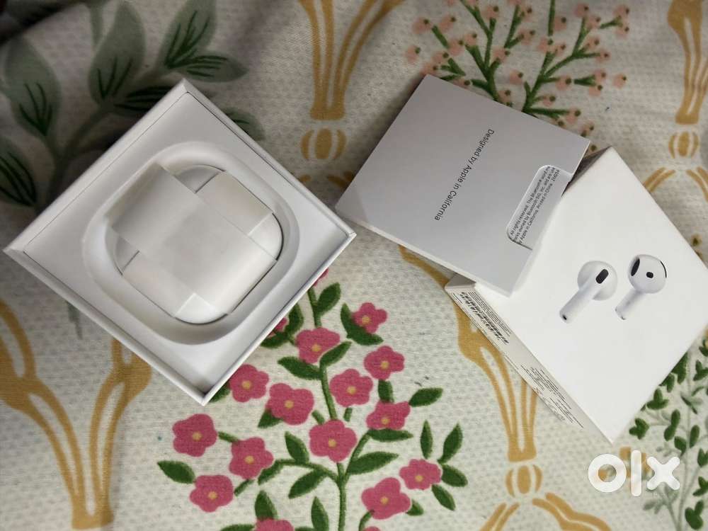 Brand new Apple airpod 4 anc , only one day used.