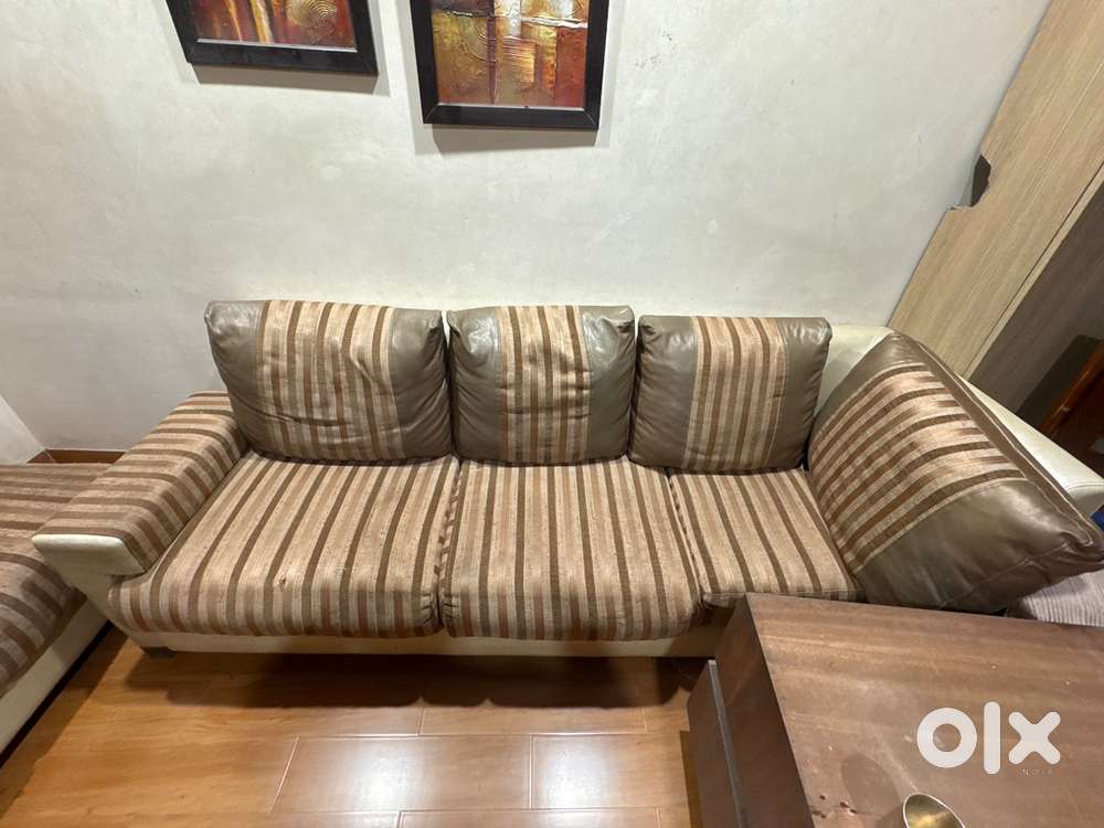 SOFA 08 seaters