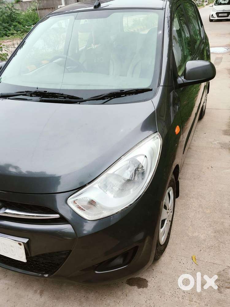 Hyundai I10 Sportz, 2013, Petrol