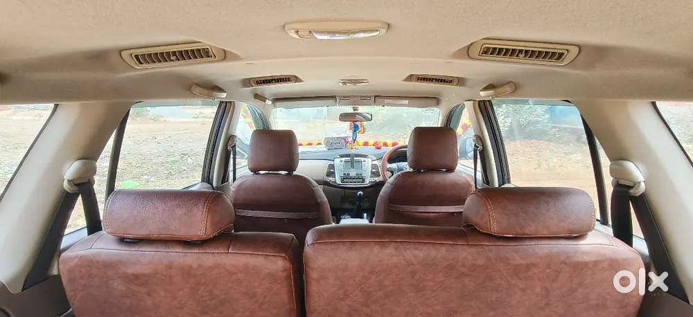Innova 2.5 Vx 8 Str Less Used
