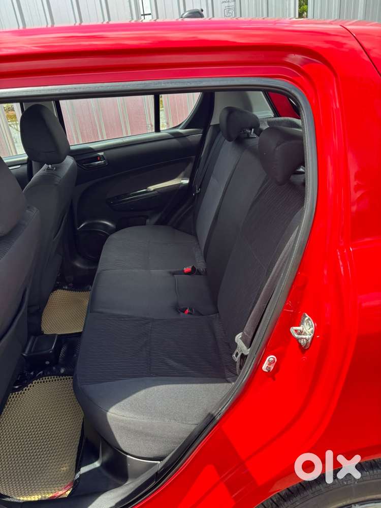 Maruti Suzuki Swift Vxi With Abs, 2015, Petrol