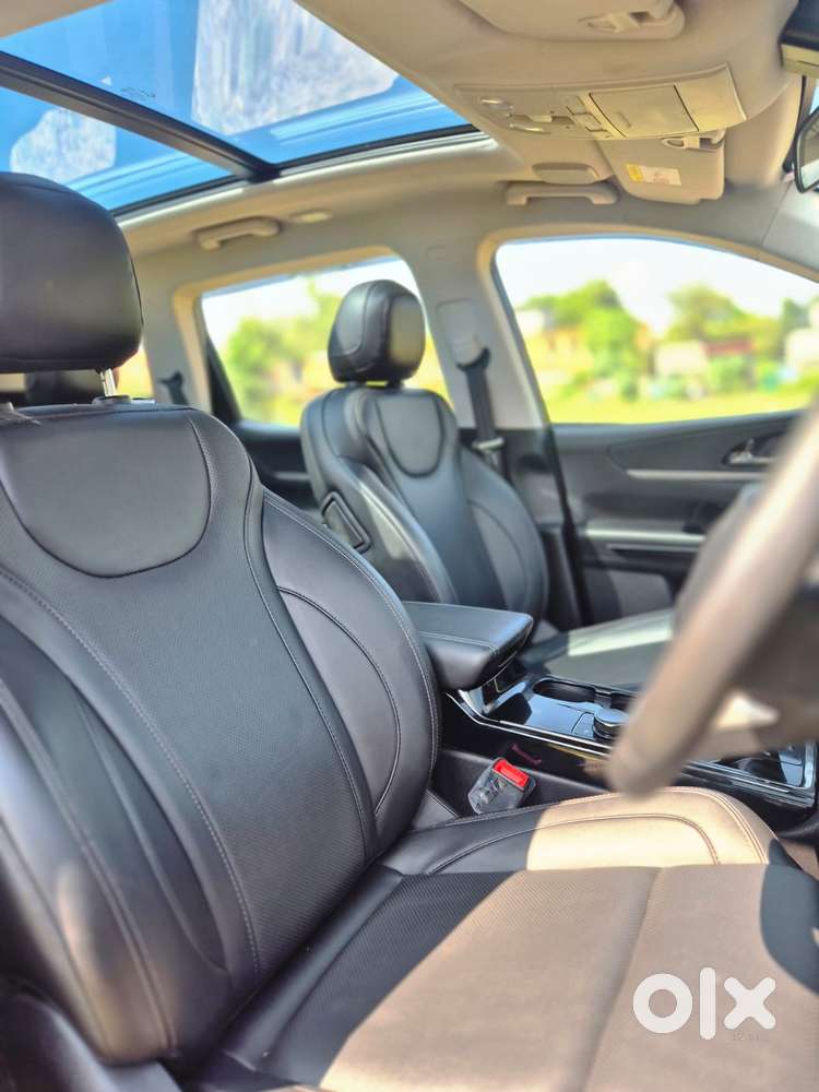 Mahindra Xuv700 2.0 Ax 7 Petrol At Luxury Pack Str, 2026, Diesel