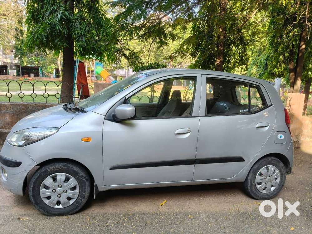 Well Maintained I10 Magna, Serviced At Showroom Regularly