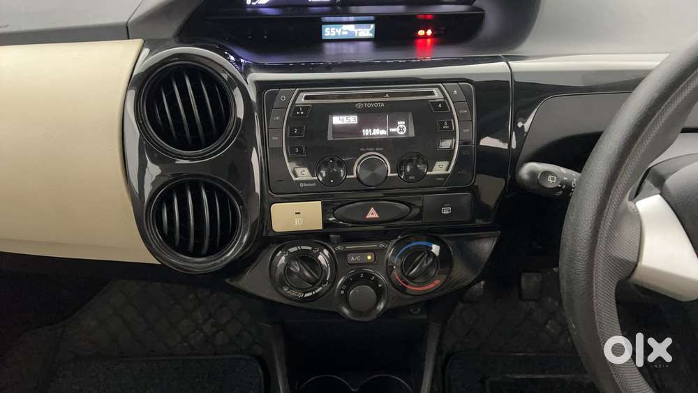 Toyota Etios Liva 2011-2012 V, 2019, Petrol