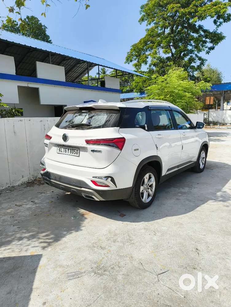 Mg Hector Plus 2021 Petrol 33200 Km Driven
