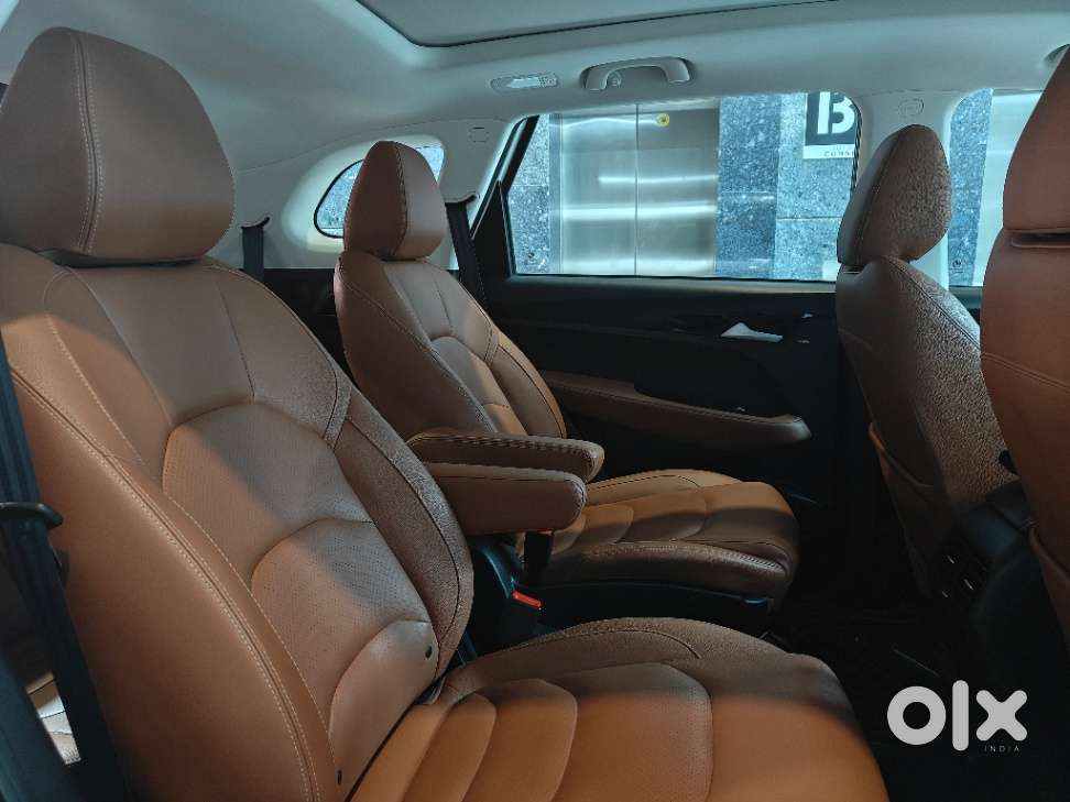 Mg Hector Plus 1.5 Sharp Turbo Cvt 6 Str, 2021, Petrol