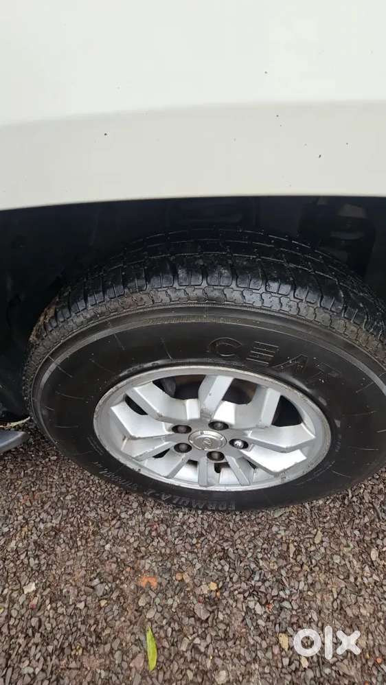 Mahindra Tuv 300 2016 Top Model In Mint Condition