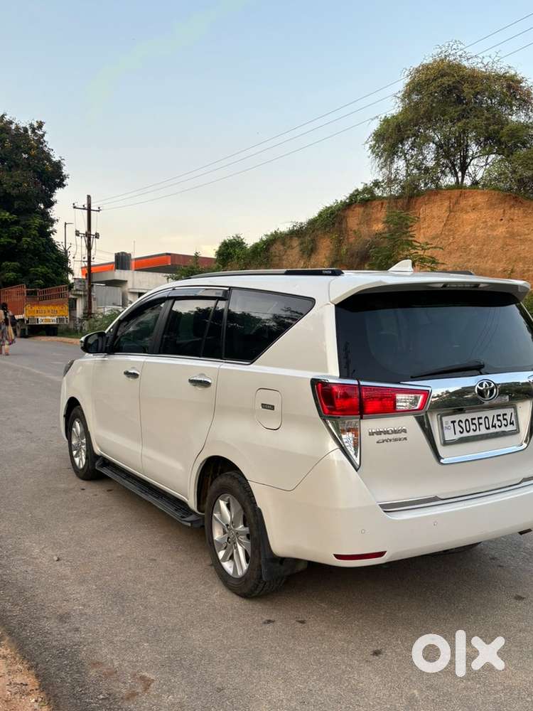Toyota Innova Crysta 2023 Diesel 100000 Km