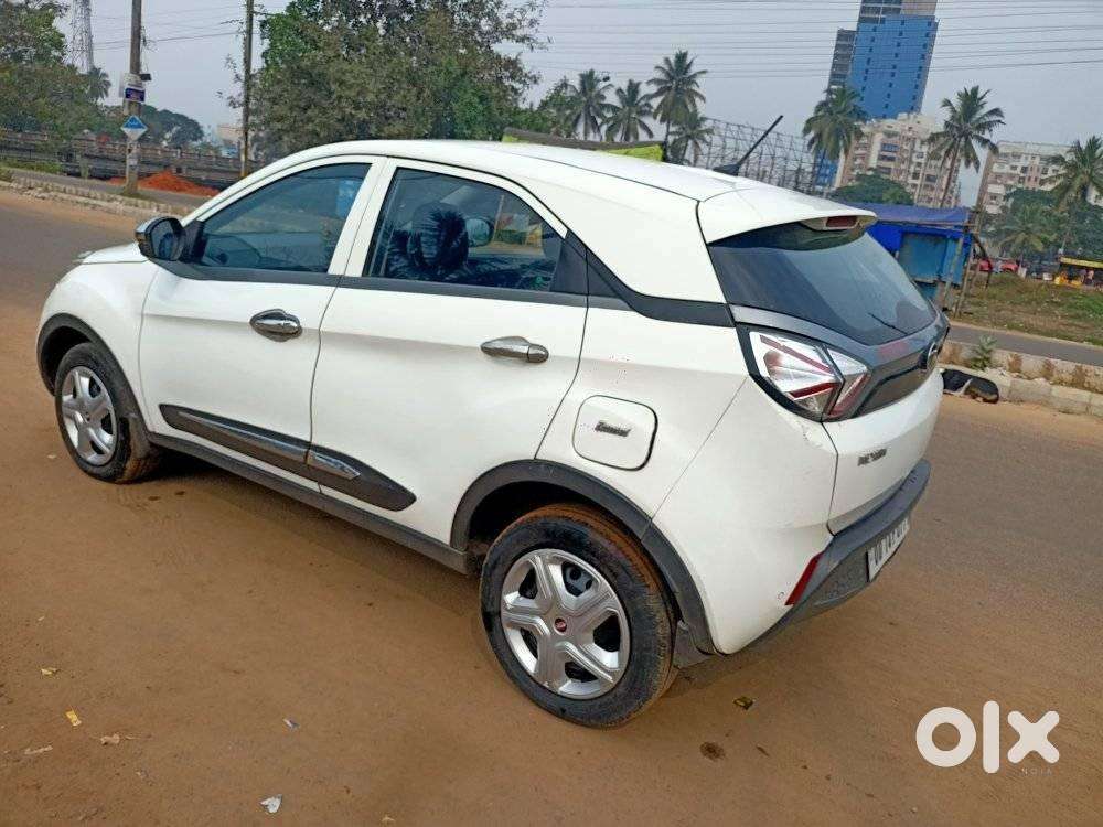 Tata Nexon 1.5 Revotorq Xm (s), 2018, Diesel
