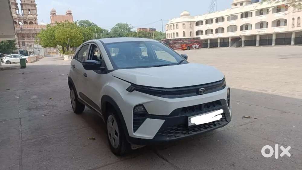 Tata Nexon 2024 Petrol Well Maintained