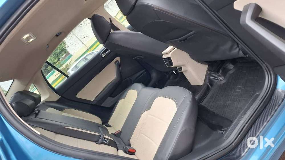 Skoda Slavia 1.0 Tsi Style At, 2023, Petrol