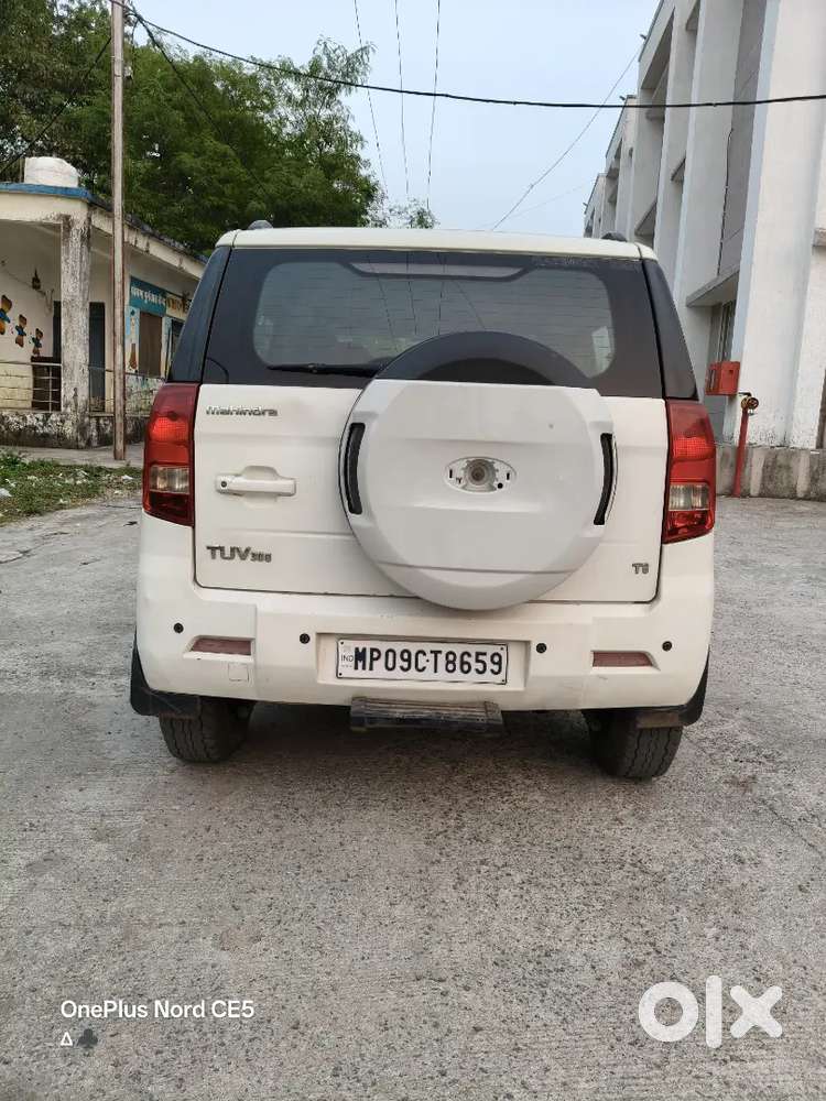 Mahindra Tuv 300 2016 Diesel Well Maintained