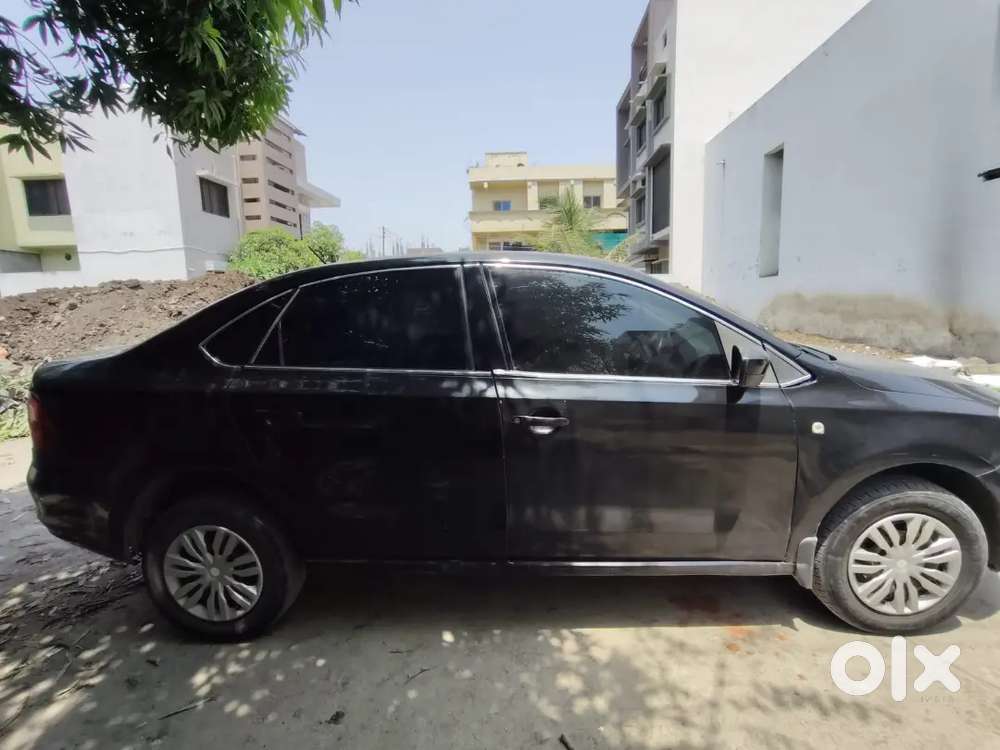 Skoda Rapid 1.6 Ambition 2012
