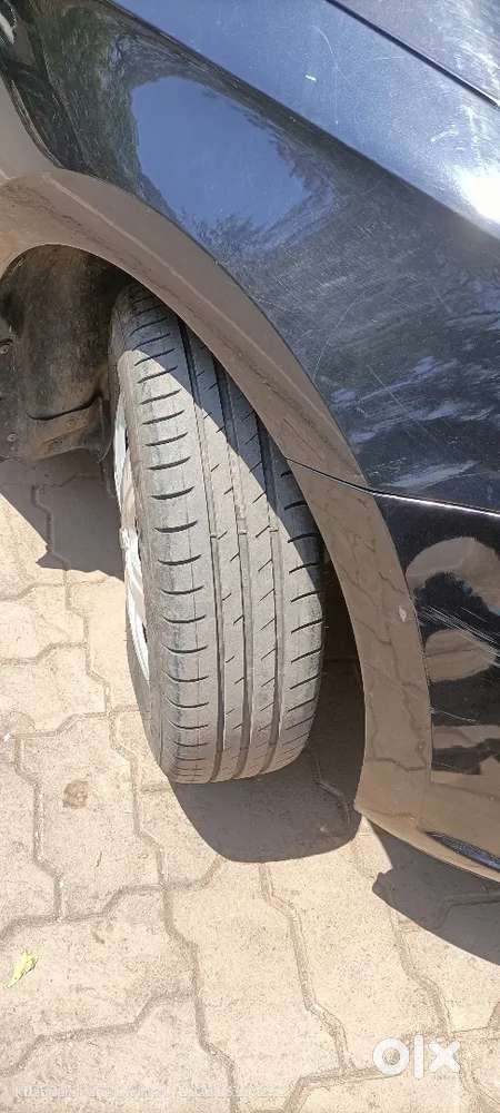 Skoda Rapid 1.6 Mt 2012 Well Maintained Black Beauty