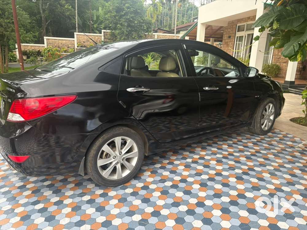 Hyundai Verna Fluidic 2012