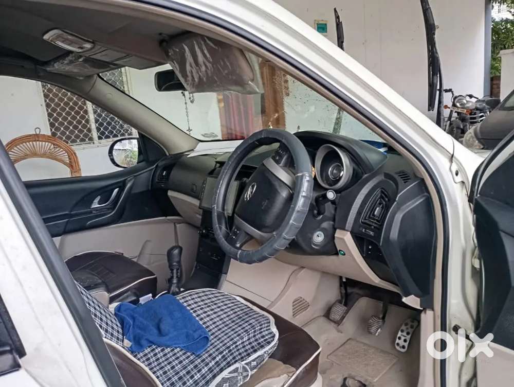 Mahindra Xuv500 2015 Diesel 67000 Km Driven