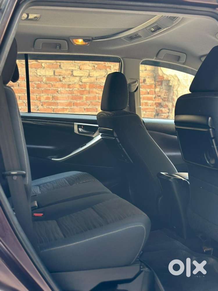 Toyota Innova Crysta 2.4 V 8 Str, 2018, Diesel