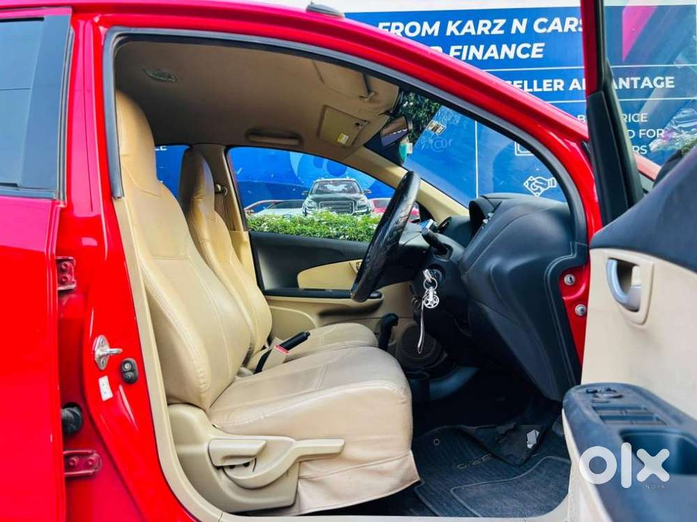 Honda Brio V Automatic, 2015, Petrol