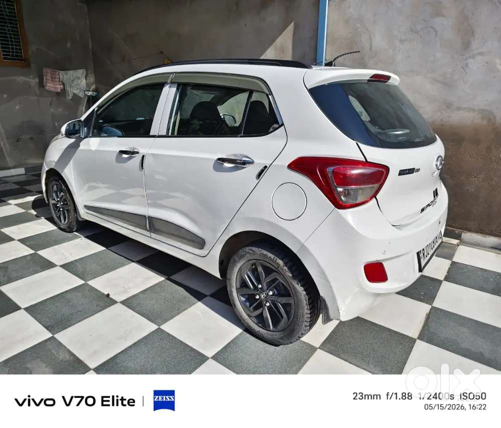 Hyundai Grand I10 2015 Petrol Well Maintained