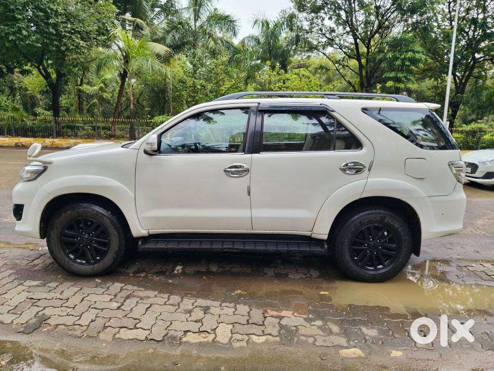 Toyota Fortuner 4x2 Manual, 2014, Diesel