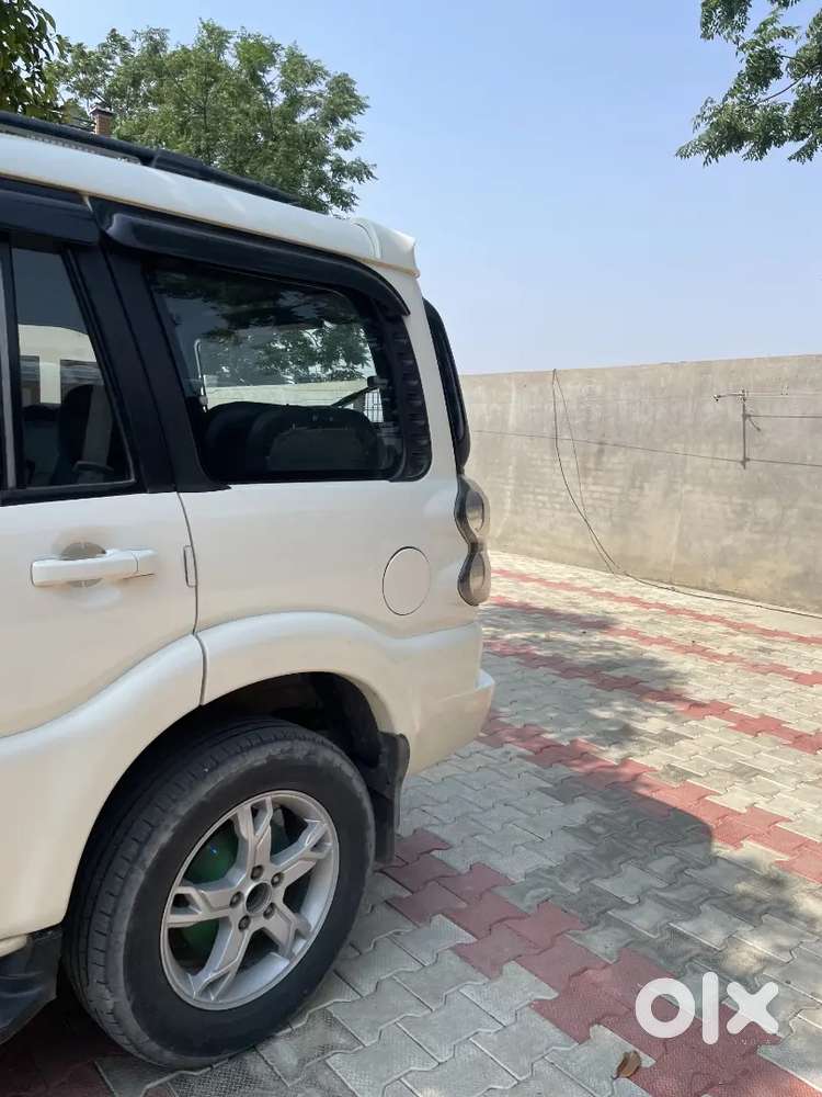 Mahindra Scorpio 2.2 2015