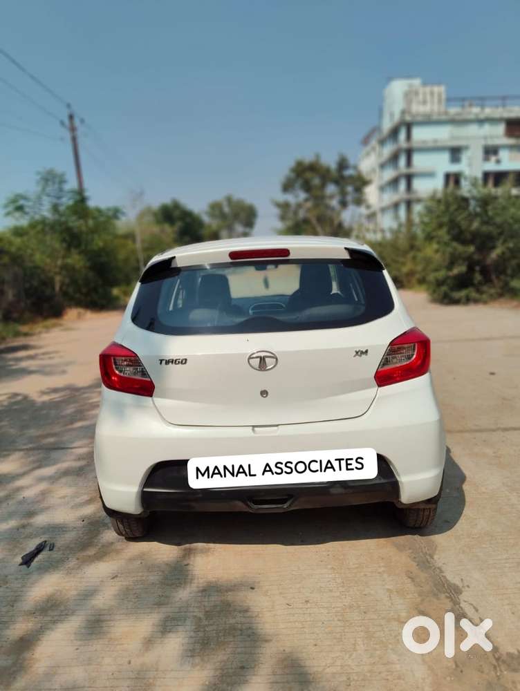Tata Tiago 1.2 Revotron Xm Option, 2016, Petrol