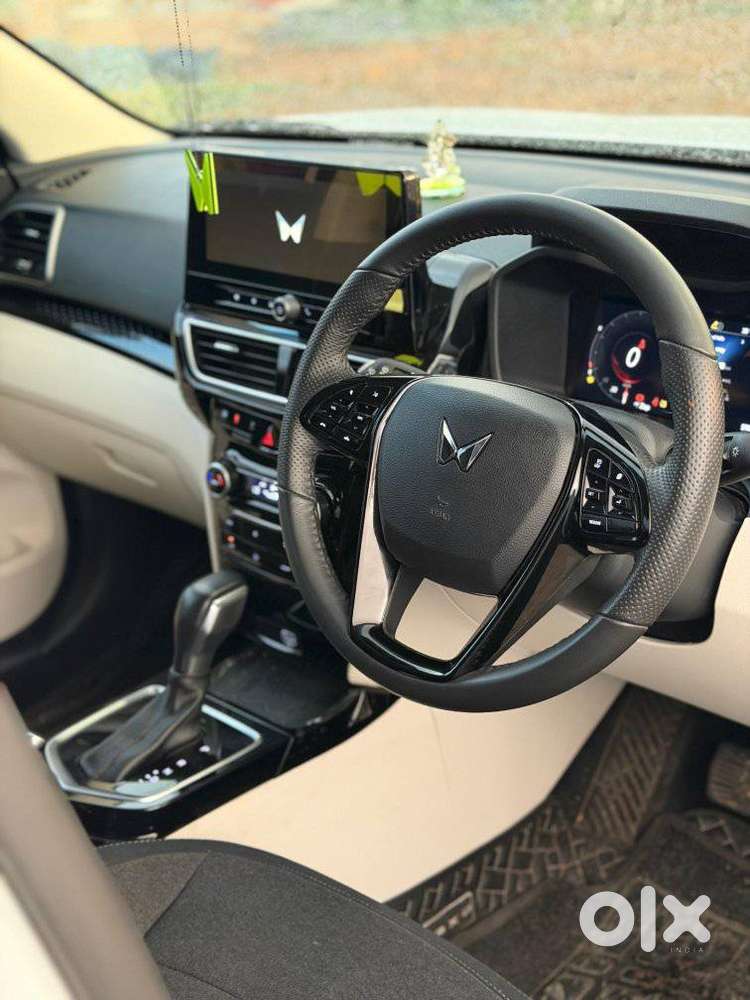 Mahindra Xuv 3xo Ax5l 1.2 Petrol At, 2025, Petrol