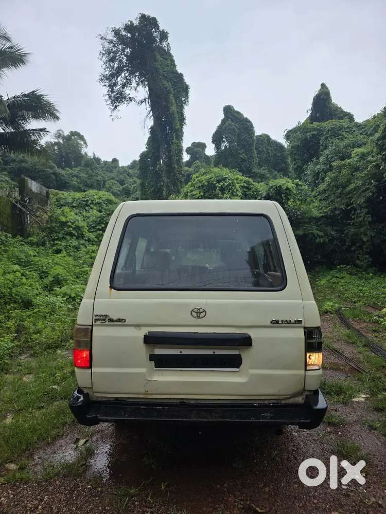 Toyota Qualis