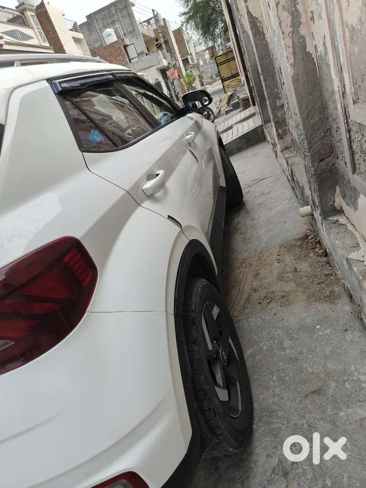 Hyundai Venue 2021 Diesel Well Maintained