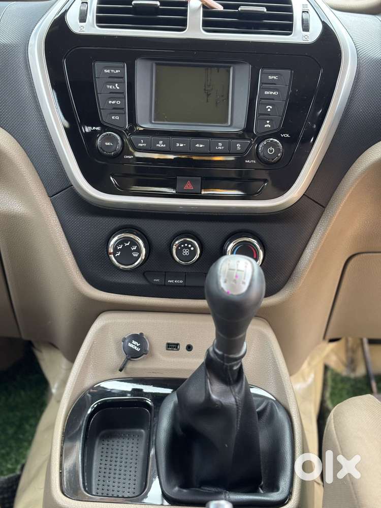 Mahindra Tuv 300 T8, 2016, Diesel