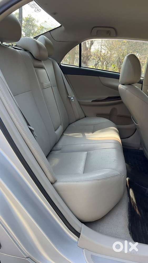 Toyota Corolla Altis [ ] 1.8 Vl At, 2012, Petrol