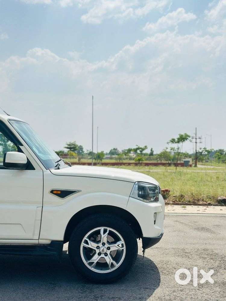 Mahindra Scorpio S10 7 Seater, 2017, Diesel