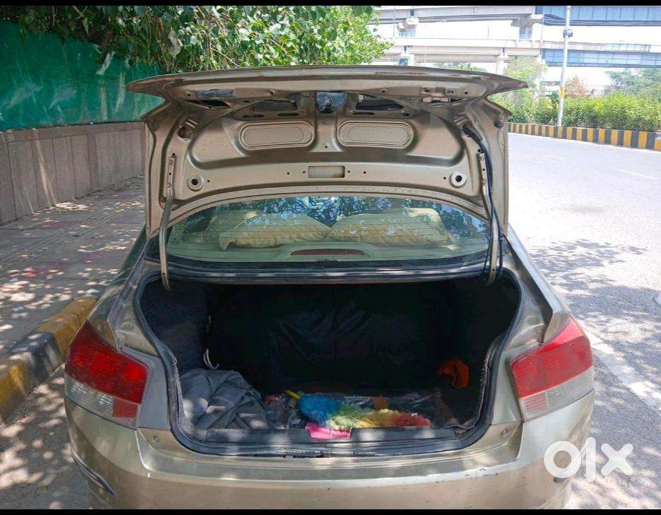 Honda City 2011 (petrol + Cng).