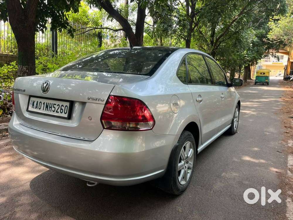 Volkswagen Vento 2010-2013 Petrol Highline, 2011, Petrol