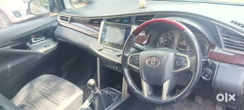 Toyota Innova Crysta 2.4 V, 2016, Diesel