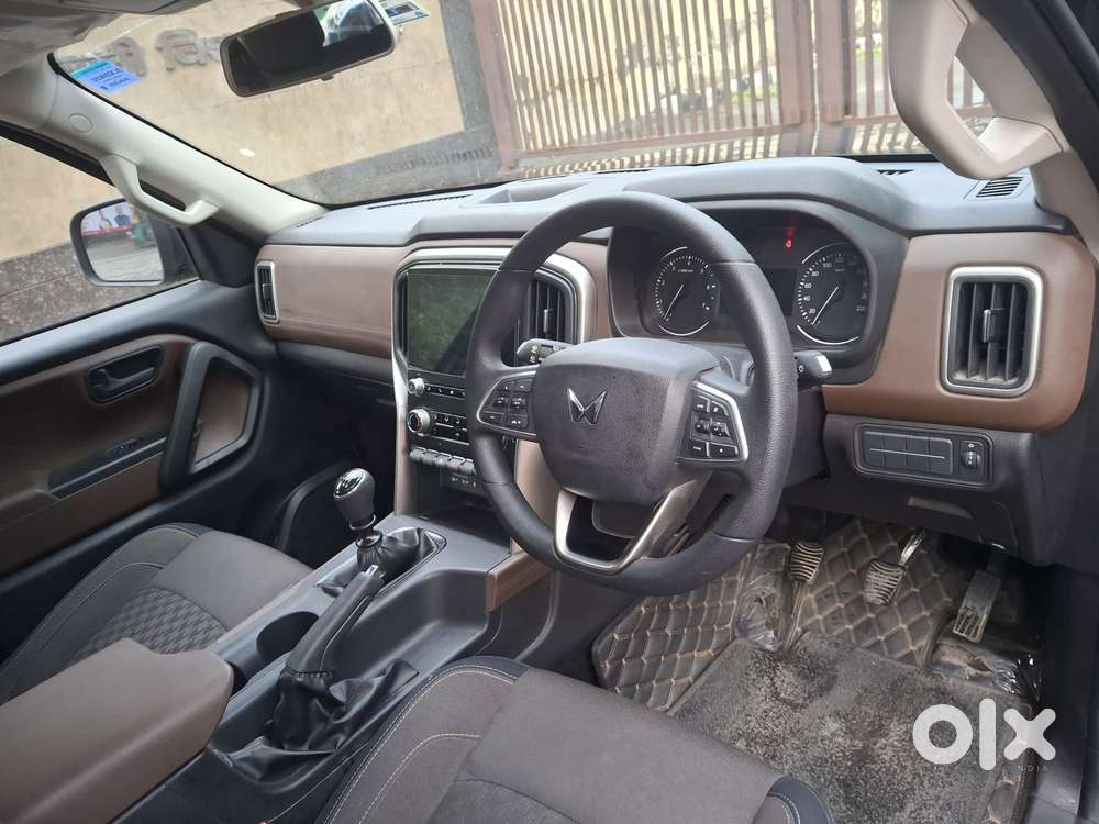 Mahindra Scorpio N Z4 Petrol Mt 7 Str, 2024, Petrol