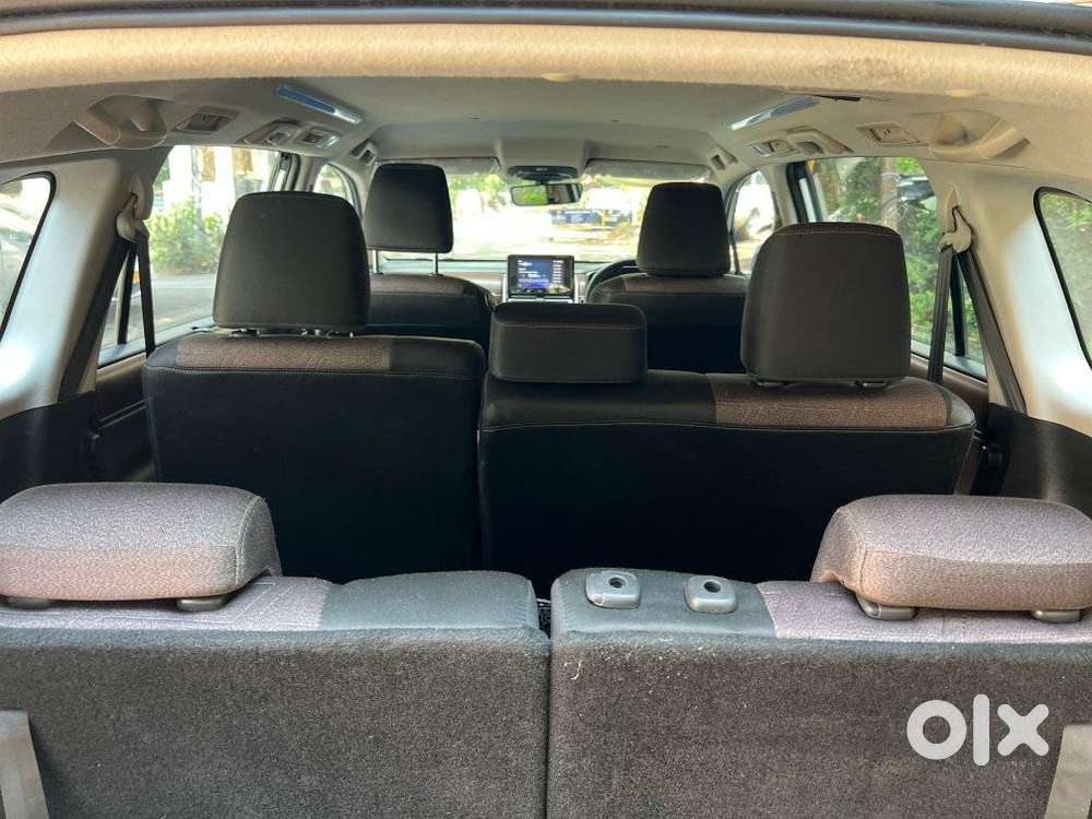 Toyota Innova Hycross 2.0 Vx Hybrid 8 Str, 2023, Petrol