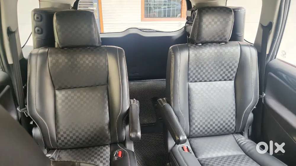 Toyota Innova Crysta 2019 Diesel 2.4vx