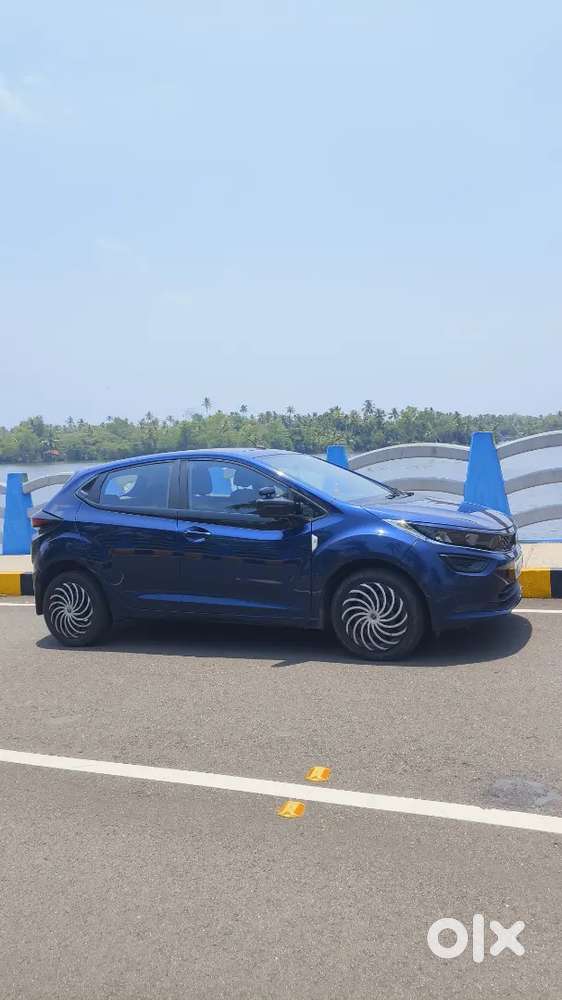 Tata Altroz 2022 December  Petrol 33000 Km Driven