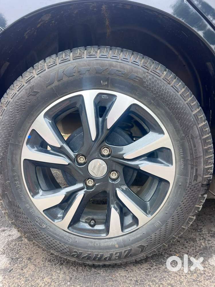Maruti Suzuki Swift Petrol 15000 Km Driven