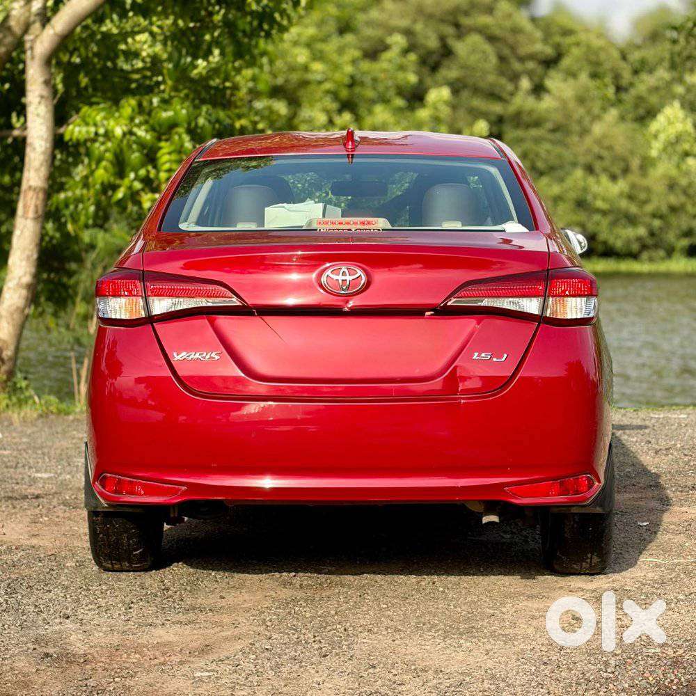 Toyota Yaris J Cvt, 2018, Petrol