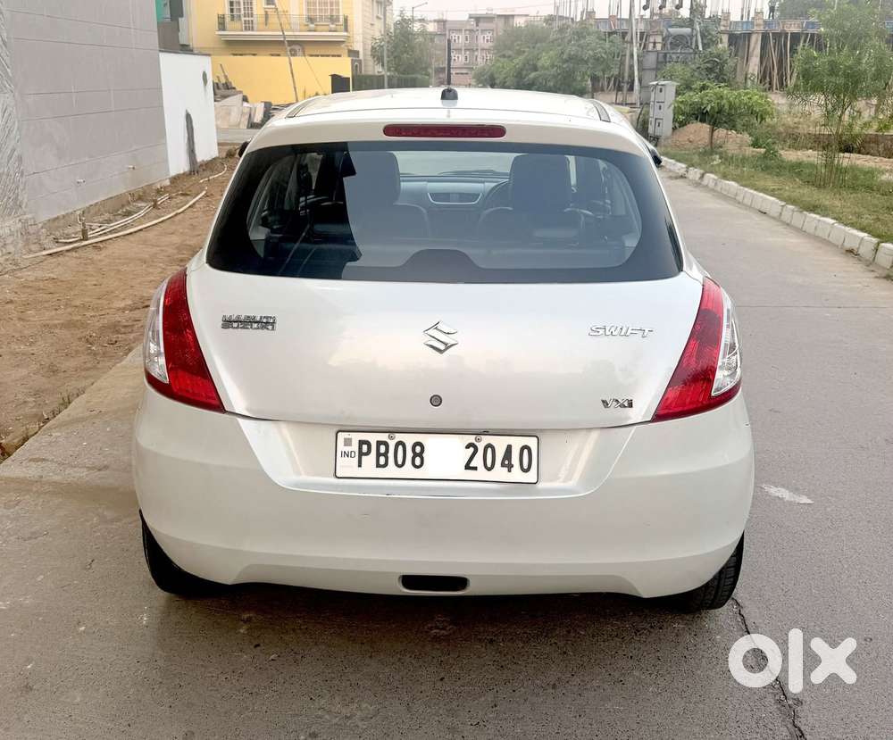 Maruti Suzuki Swift Vxi Optional, 2015, Diesel