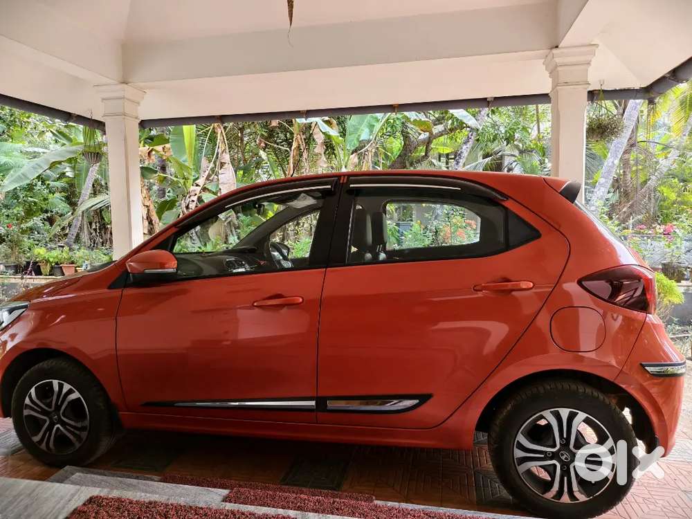 Single Owner Tata Tiago Xz 2020 Showroom Maintained New Clutch & Tyres
