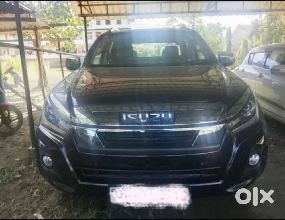 Isuzu D-max V-cross 2025