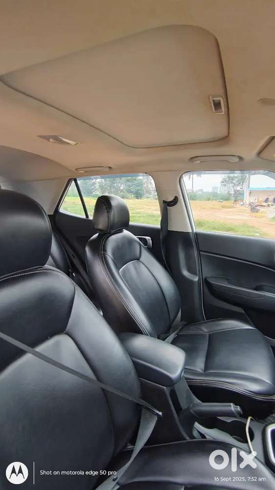 Hyundai Venue 2021 Diesel Well Maintained