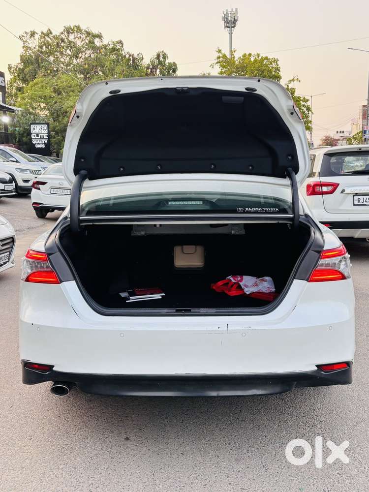 Toyota Camry 2.5 Hybrid, 2020, Petrol