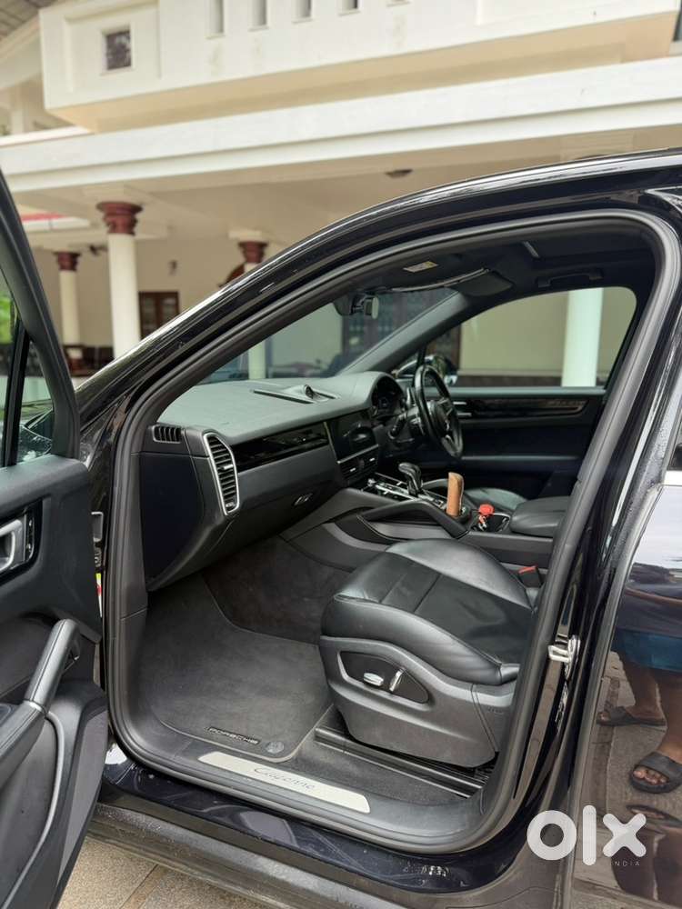 2019 Porsche Cayenne Fully Loaded With Warranty