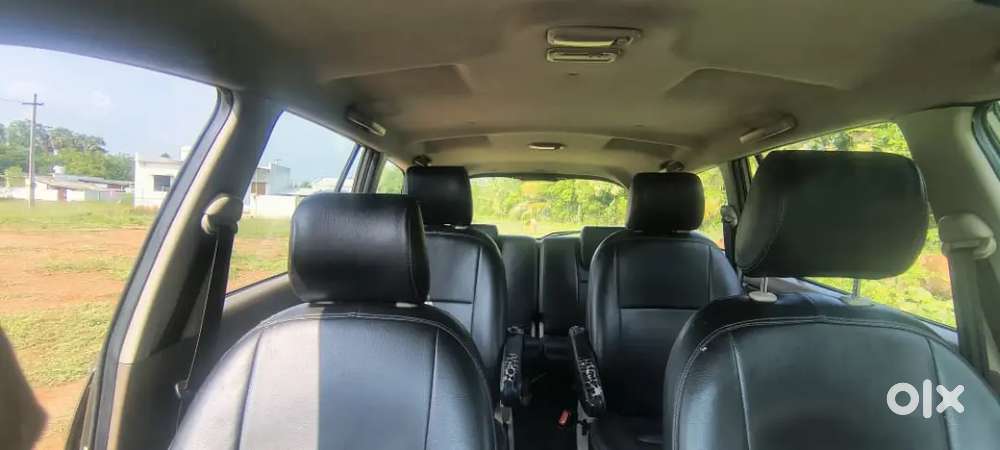 Toyota Innova 2.5 V 2015