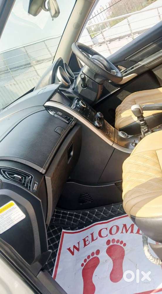 Mahindra Xuv500 W11, 2018